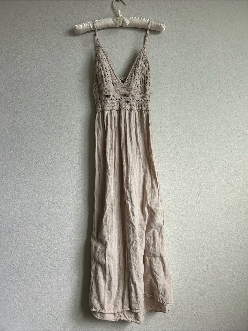 SeaSpice 100% Cotton Crochet Bodice Maxi Dress in Light Beige